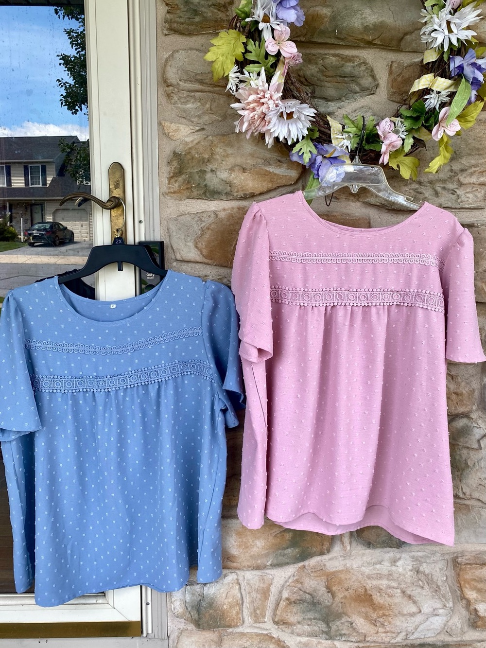 2 XL SHORT SLEEVE WOMEN BLOUSES